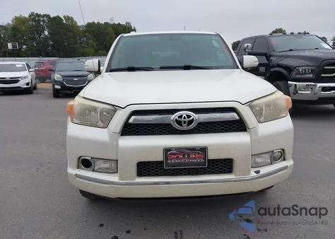 2010 Toyota 4Runner Sr5 V6 z USA, uszkodzony, nr VIN JTEZU5JR8A5004982